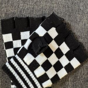 Leg Avenue Black and White Checkered Fingerless Gloves